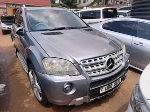 Photo - Mercedes-Benz M Class ML 350 2004 Silver