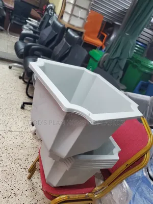 Photo - 40cm×40cm Square Plastic Flower Pots