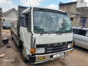 Photo - Mitsubishi Fuso Truck 1990 Model 6d16 Engine
