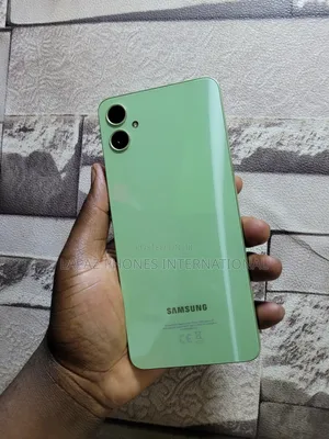 Samsung Galaxy A05 128 GB Green