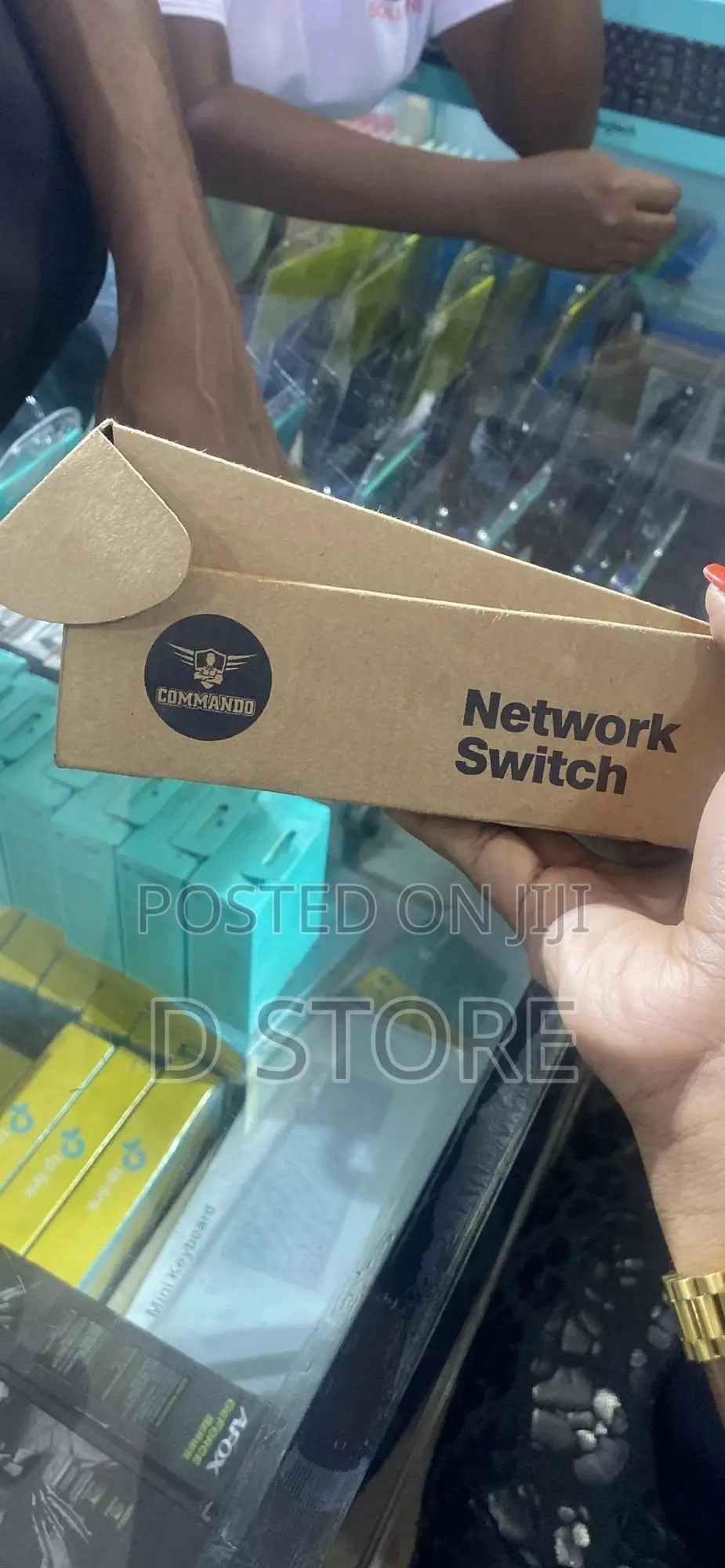 Commando Network Switch 8-Port