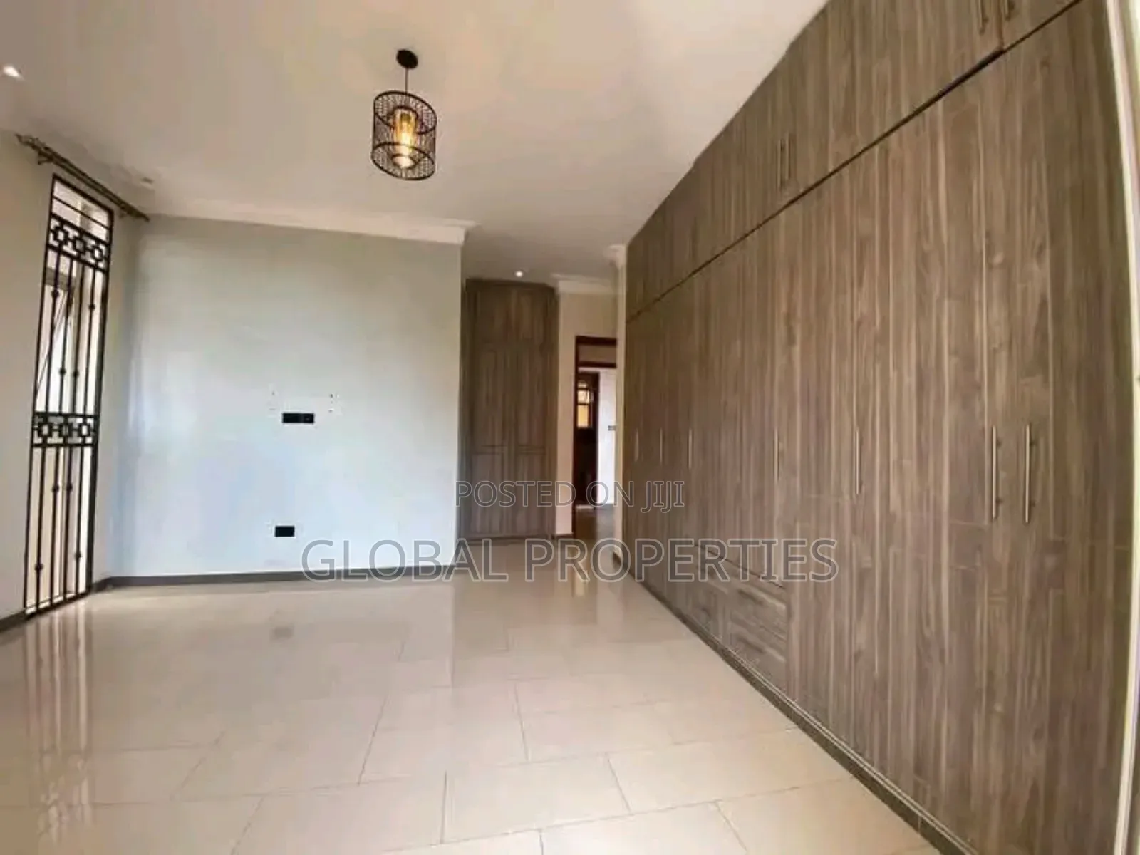 3bdrm Apartment in Mbalwa, Central Division for rent