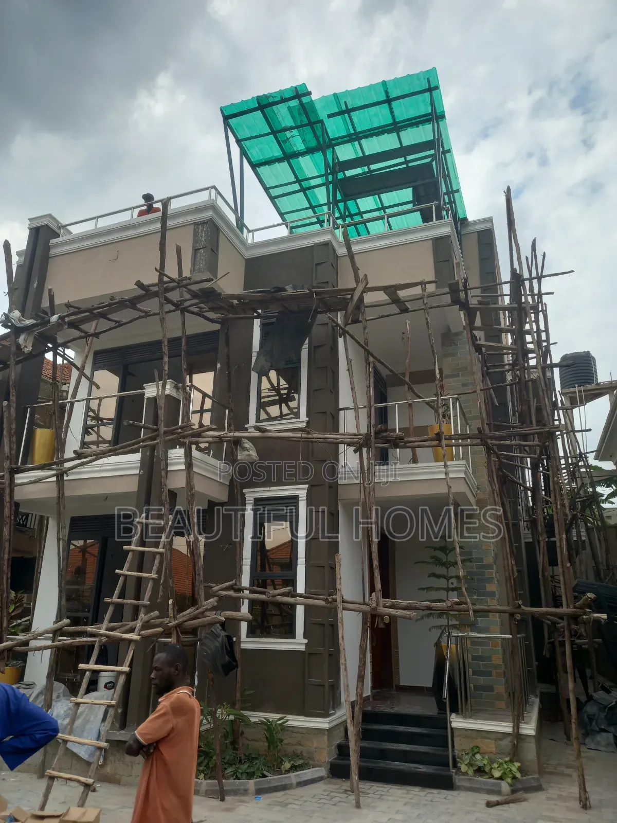 Furnished 5bdrm Duplex in Kira, Central Division for sale