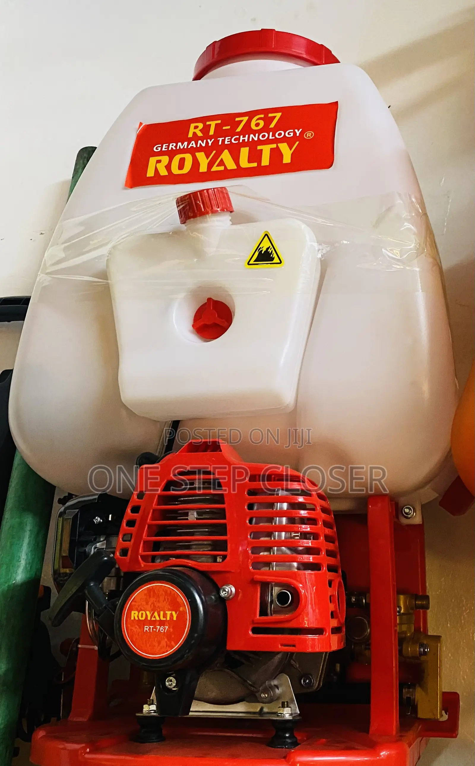 Royalty Brand Knapsack Garden Sprayer