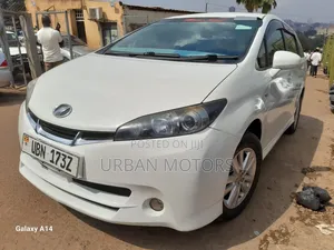 Photo - Toyota Wish 2009 White