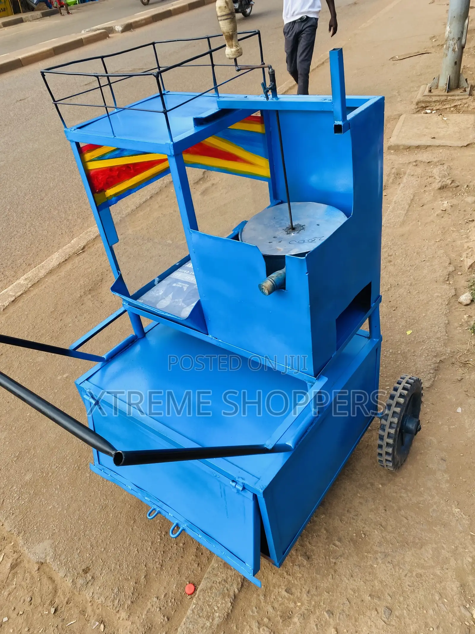 Boxed Machine / Mail / Walking Charcoal Machine