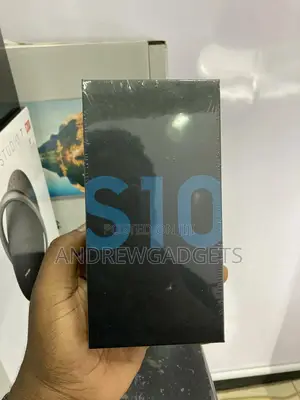 New Samsung Galaxy S10 128 GB Blue