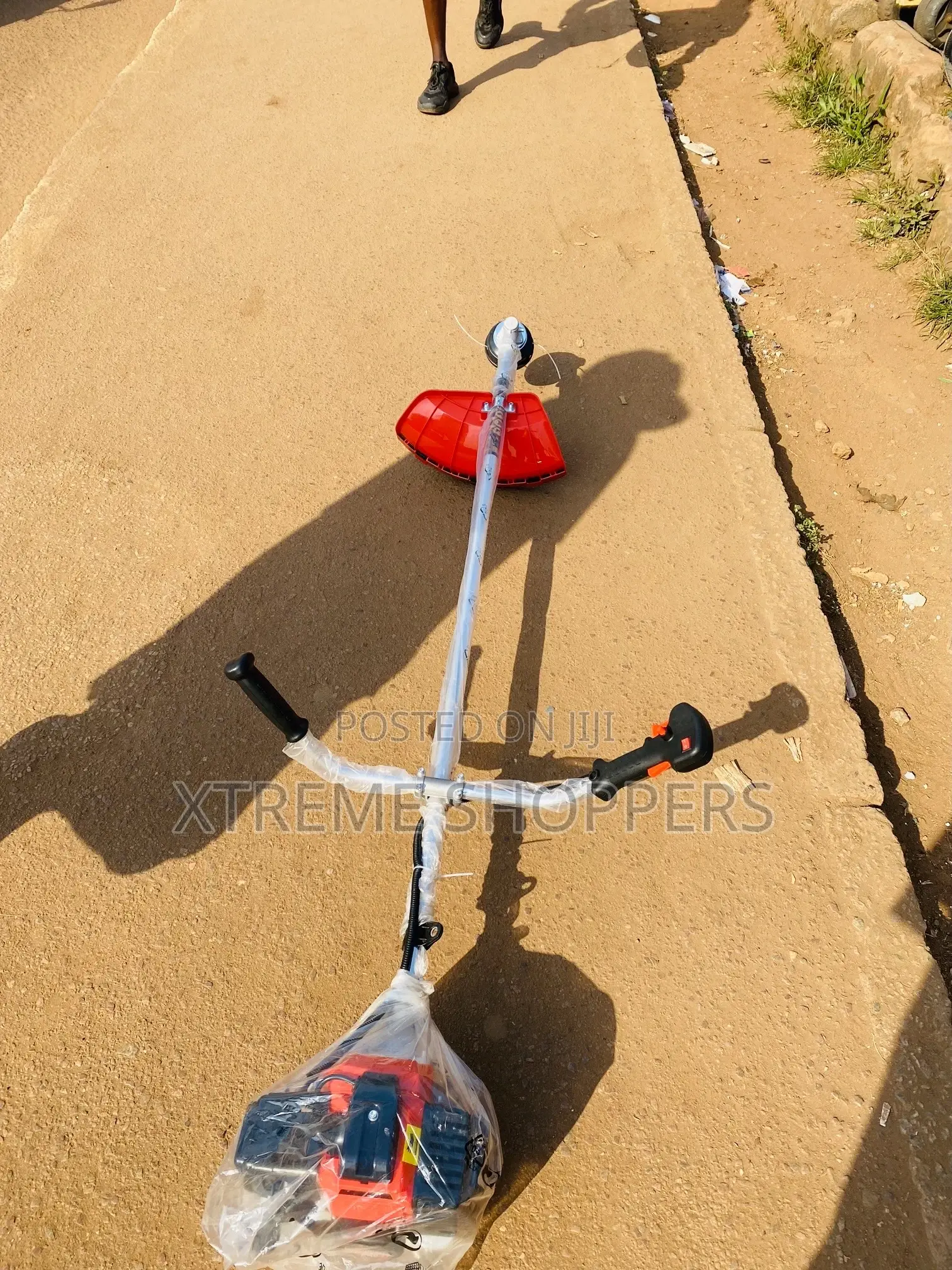 Mount Work / Mitsubishi 520cc / Lawnmowers/ Grass Cutter
