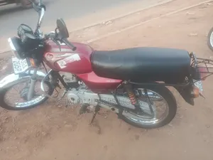 Bajaj Boxer 100 2023 Red