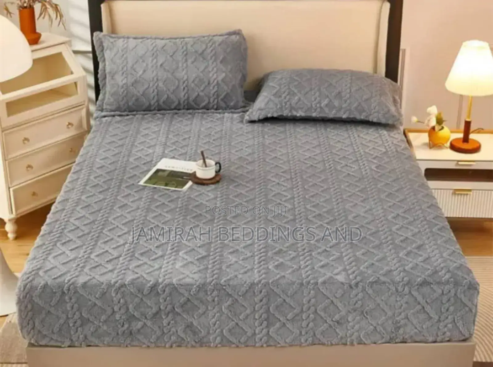 Woolen Mattress Cover With Pillow Cases