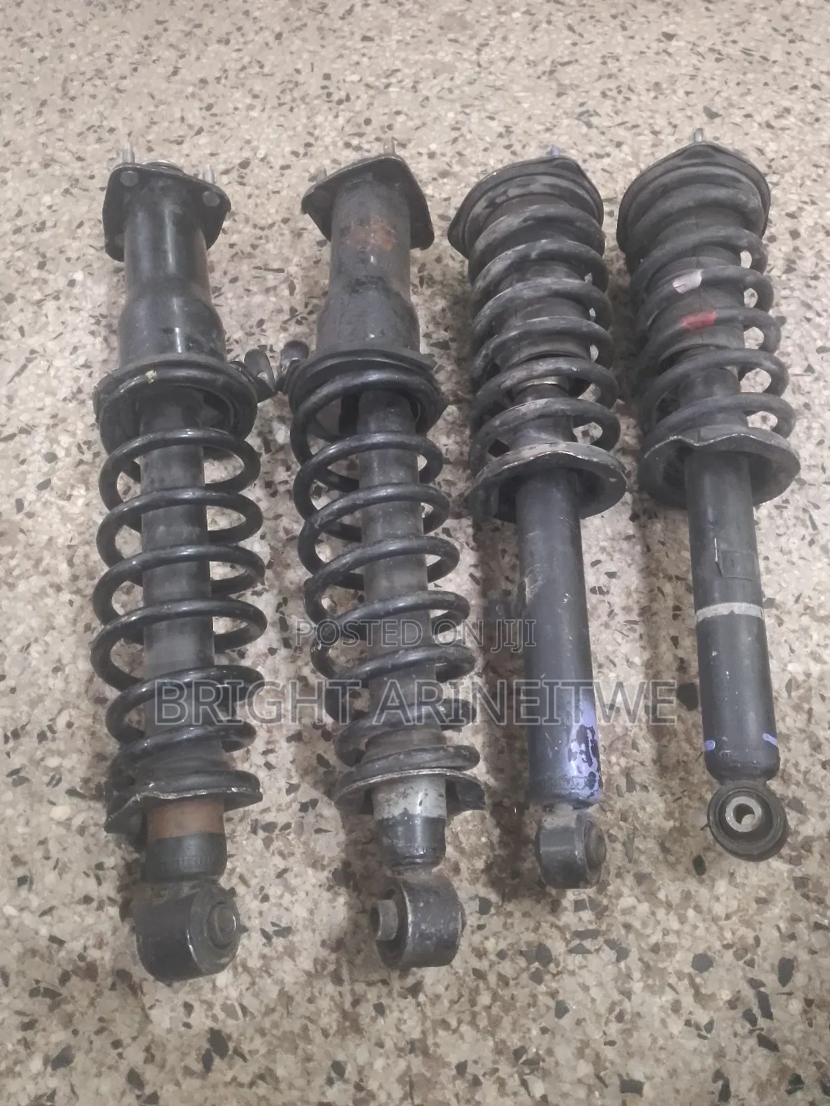 Front and Rear Shock Absorbers for Toyota Mark 2 Grande