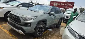 Toyota RAV4 2020 Green