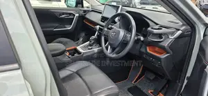 Toyota RAV4 2020 Green