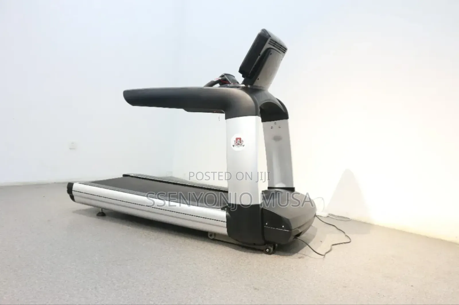 Commercial Treadmill Adjustable Incline Durable Construction