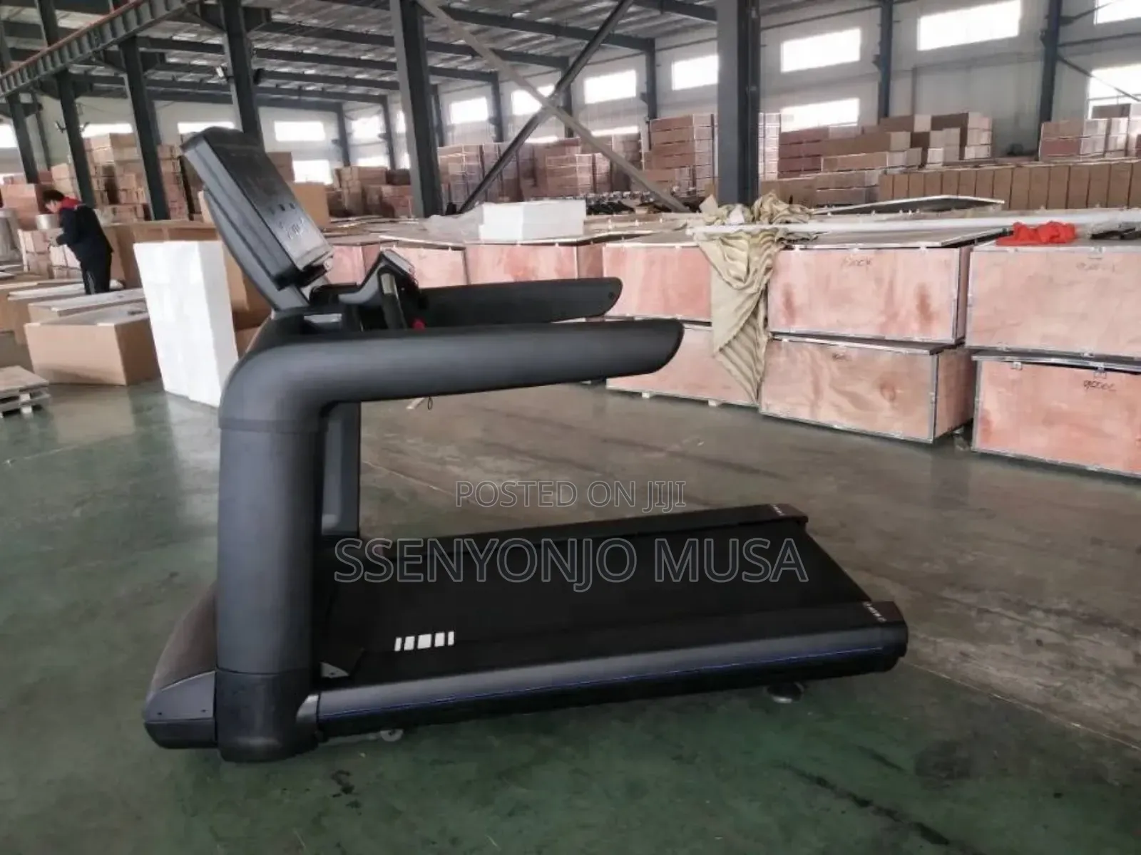 Commercial Treadmill Adjustable Incline Durable Construction
