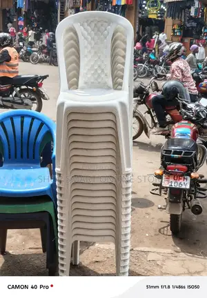 Armless Plastic Chairs Plastic Chairs*White