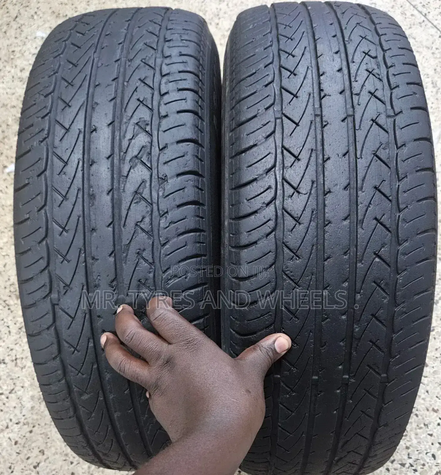 215 70 R15 Durun Used Don't Move With a Swollen Tires.