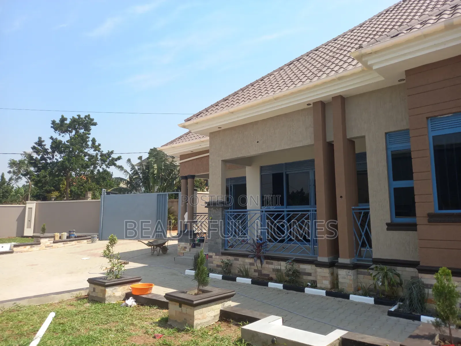 Furnished 4bdrm House in Kira for sale