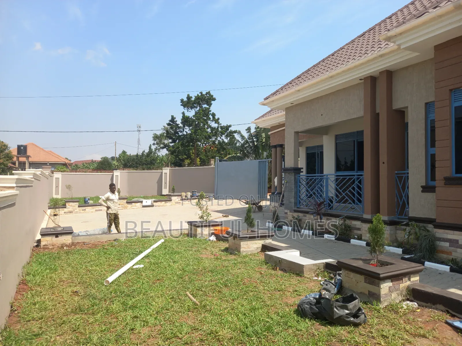 Furnished 4bdrm House in Kira for sale