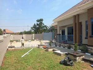 Furnished 4bdrm House in Kira for sale