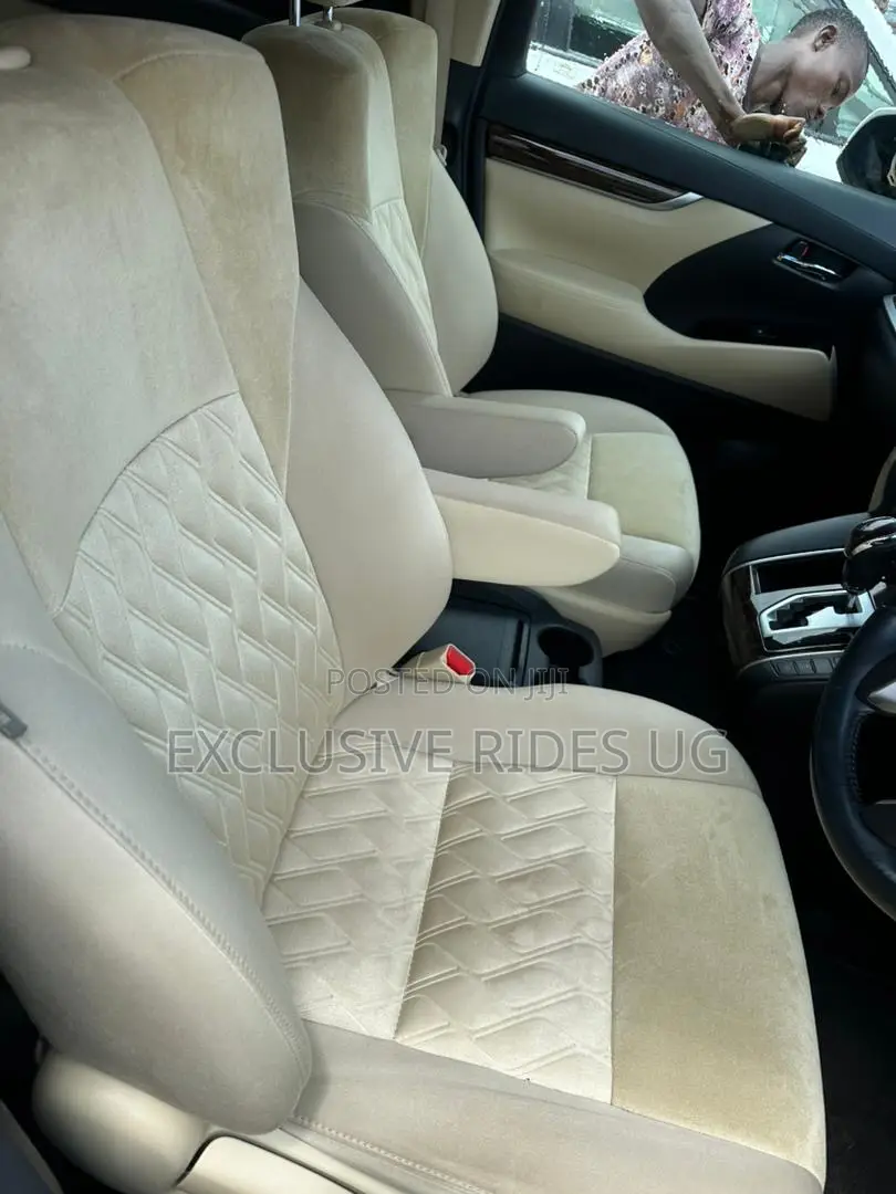 Toyota Alphard 2018 Silver