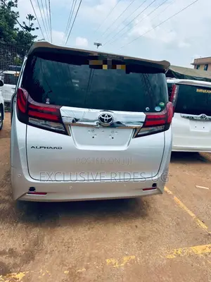 Toyota Alphard 2018 Silver