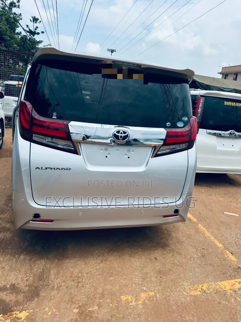 Toyota Alphard 2018 Silver