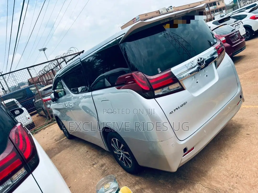 Toyota Alphard 2018 Silver