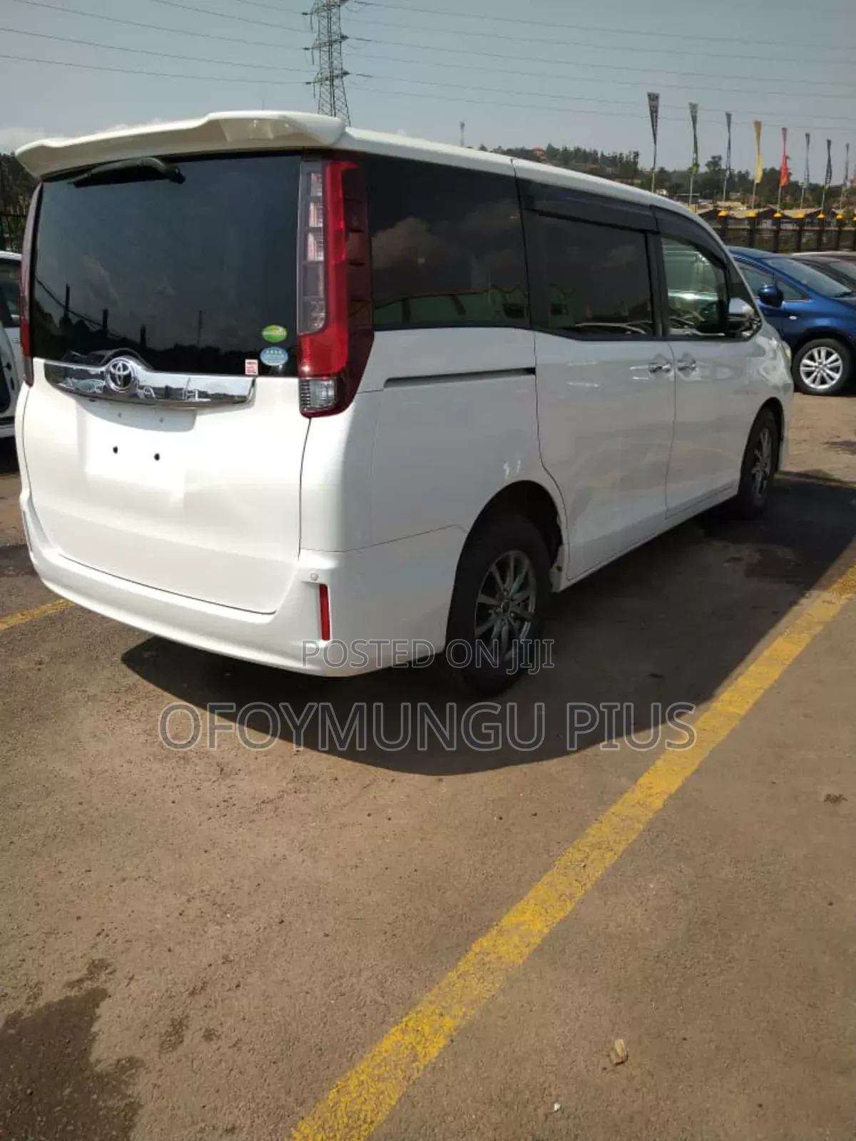 Toyota Noah 2016 White