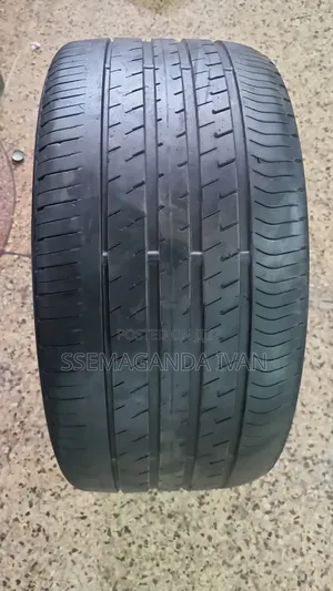 Photo - 265/35r18 Another Used Dunlop