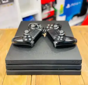 Chipped Playstation 4 Pro (Ps4 Pro) Gaming Console