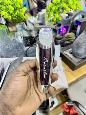 Wahl Professional 5 Star Cordless Detailer Li Trimmer.