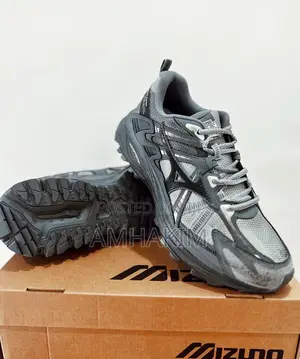 Classic Mizuno Racer Trail Sneakers in Stock