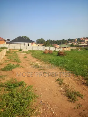 Bweyogerere Kilinya 50x100 3 Plots for Sale.