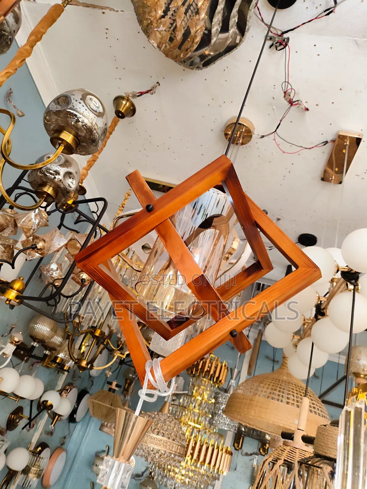 Unique Design Wooden Pendant Lamp
