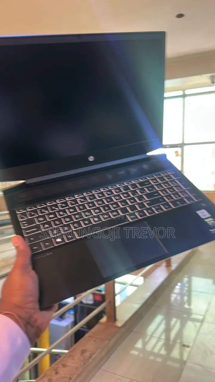 New Laptop HP Pavilion 15 16GB Intel Core I7 SSHD+SSD 512GB