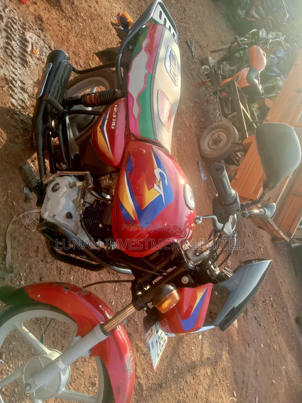 Bajaj Boxer 125 2024 Red