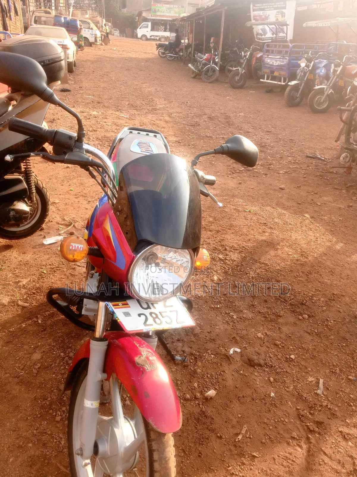 Bajaj Boxer 125 2024 Red