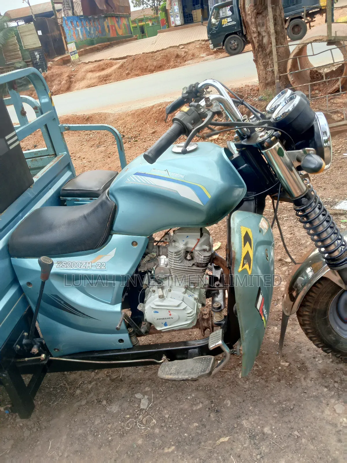 Tricycle 2025 Beige