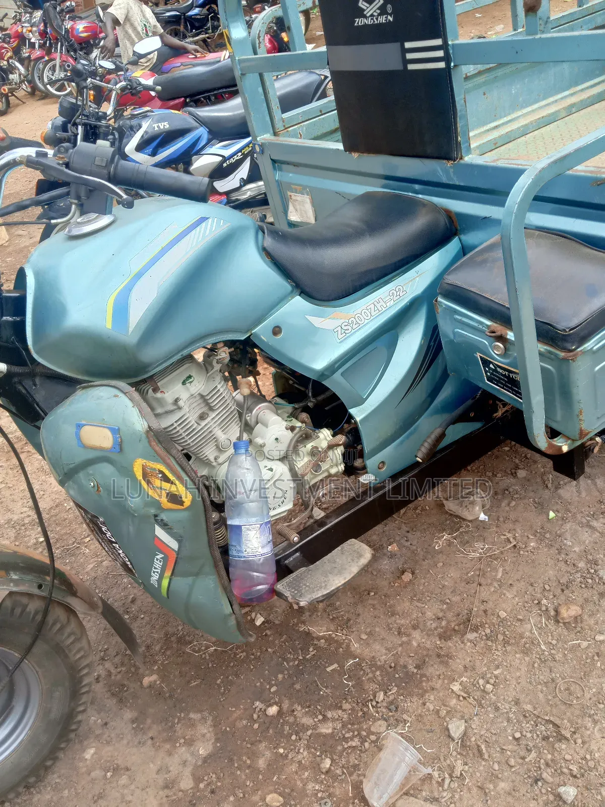 Tricycle 2025 Beige
