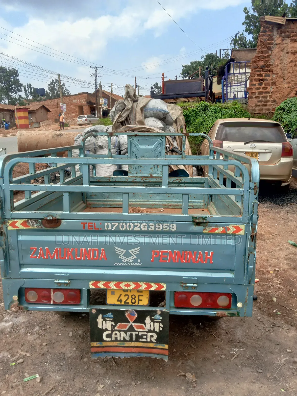 Tricycle 2025 Beige