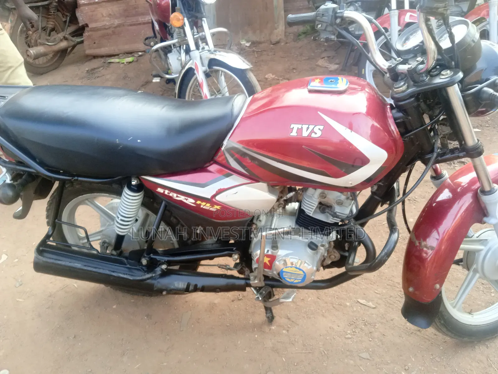 TVS HLX 125 2024 Red