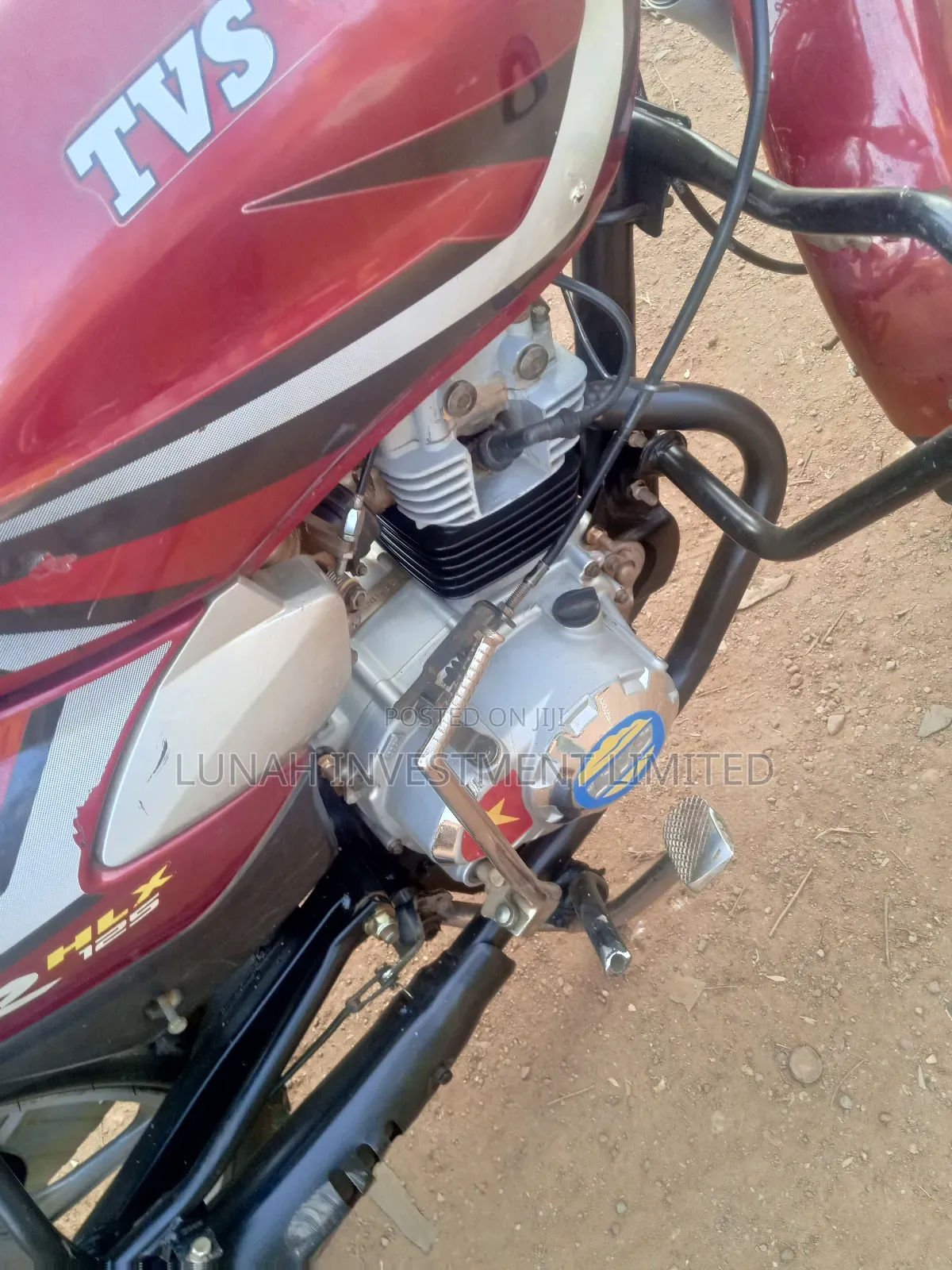 TVS HLX 125 2024 Red