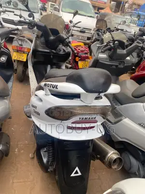 Yamaha Majesty 2020 Gray