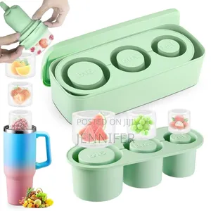 Cylinder Ice Cube Tray With Lid and Container