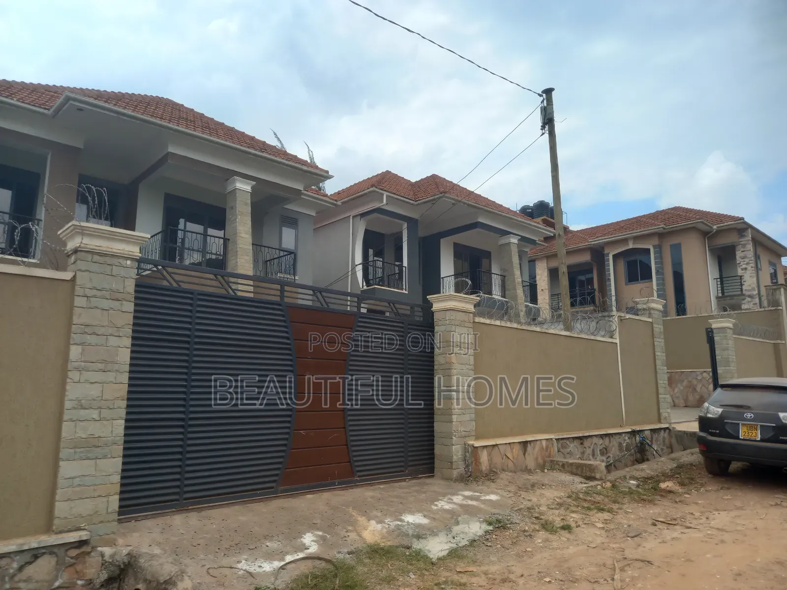 Furnished 4bdrm Duplex in Kira for sale