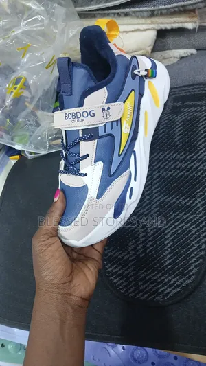 Kids Sneakers Size 39