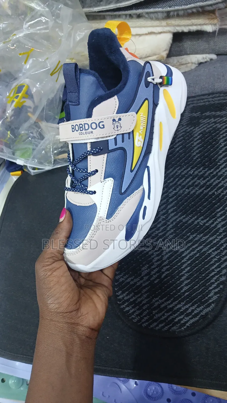 Kids Sneakers Size 39