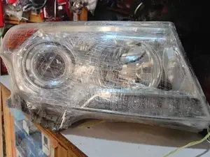 Landcruiser V8 2011 - 2015 Headlight