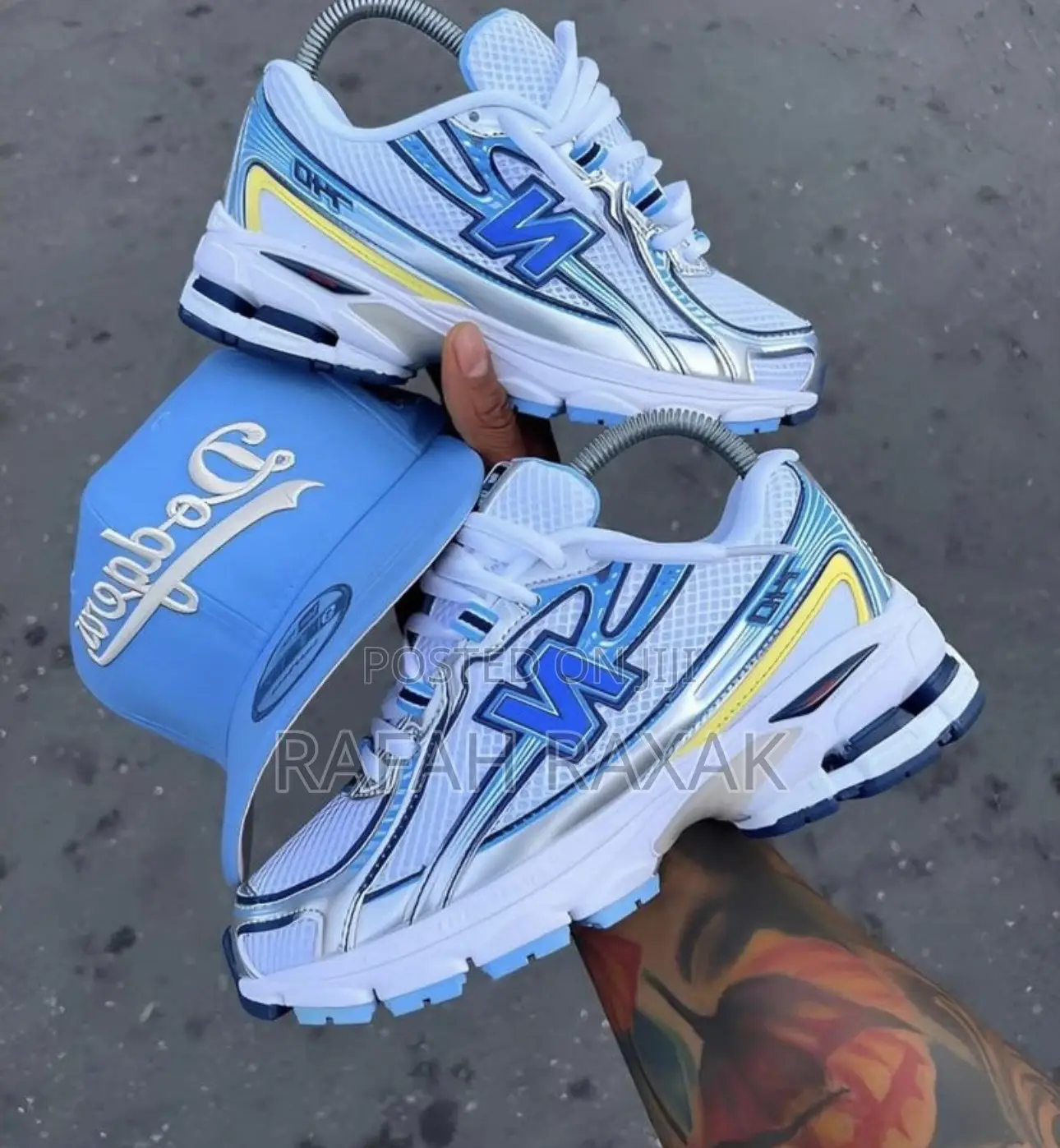 Original Blue/White New Balance 740 Sneakers